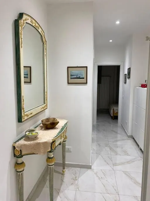 Iva'S Guesthouse Sarzana Italy