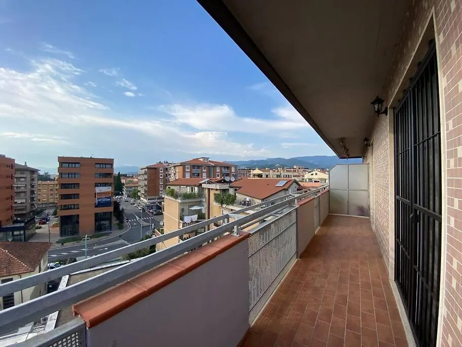 Iva'S Guesthouse Sarzana